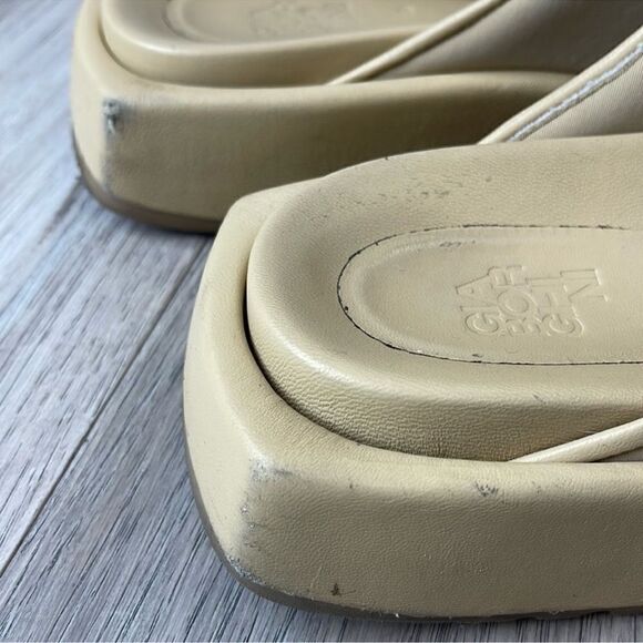 Gia Borghini Chunky Slide Stitched Puffy Sandals Yellow Cream - Picture 7 of 9